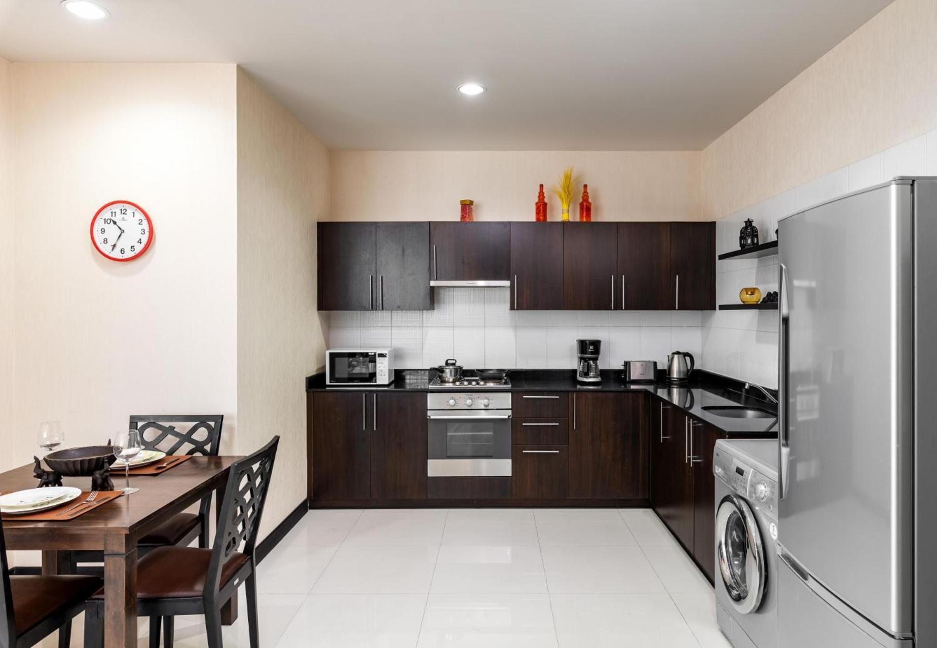 Veloche 2 Bedroom Apartment With Seaview Karon Екстериор снимка