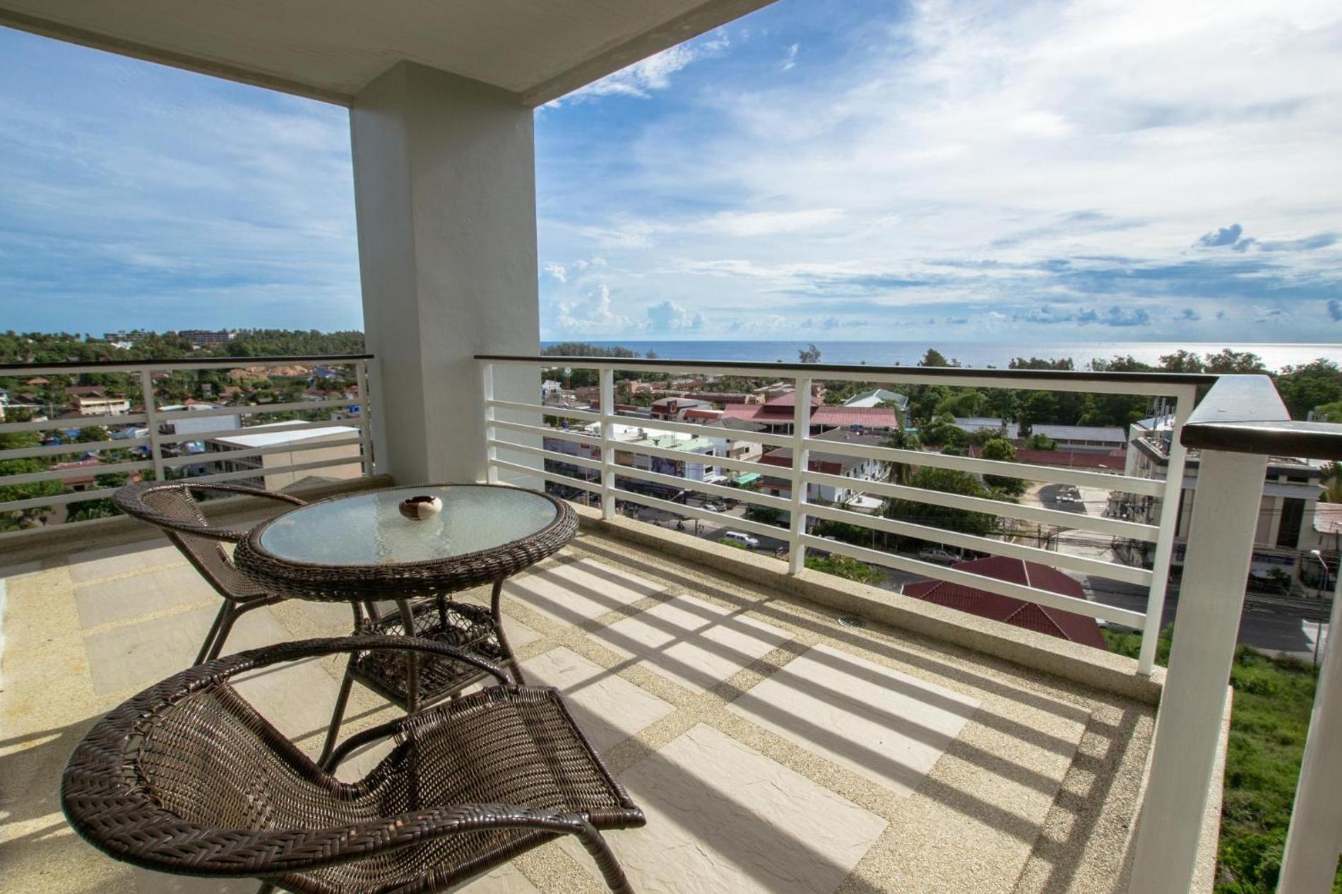 Veloche 2 Bedroom Apartment With Seaview Karon Екстериор снимка